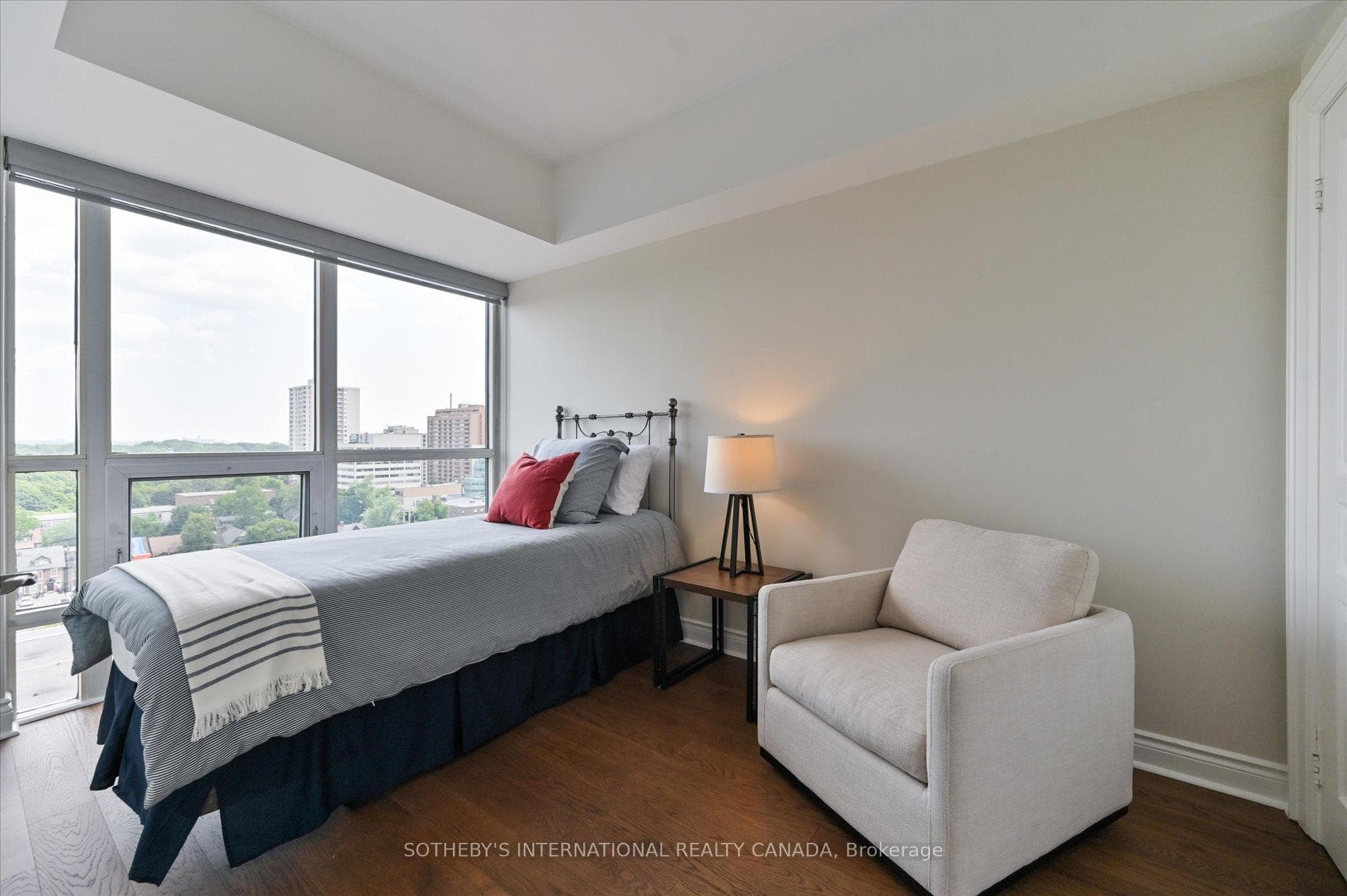 10 Delisle Avenue Unit 1101 photo 19