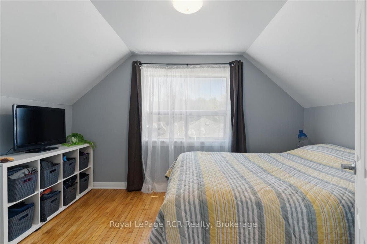 1319 8th Avenue photo 19