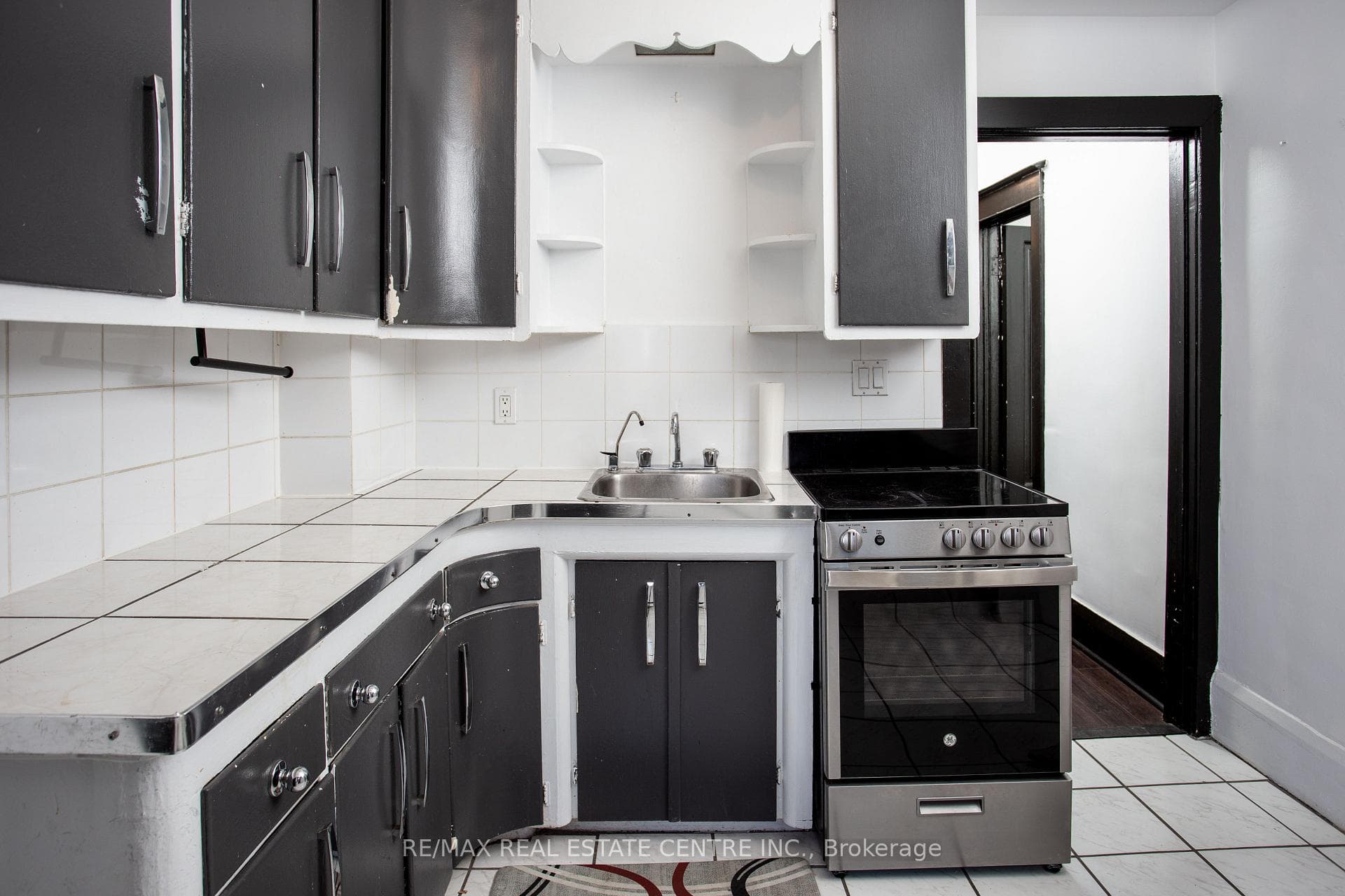 213 Indian Road photo 28