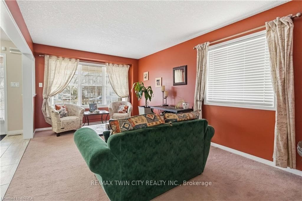 156 Osborn Avenue photo 9