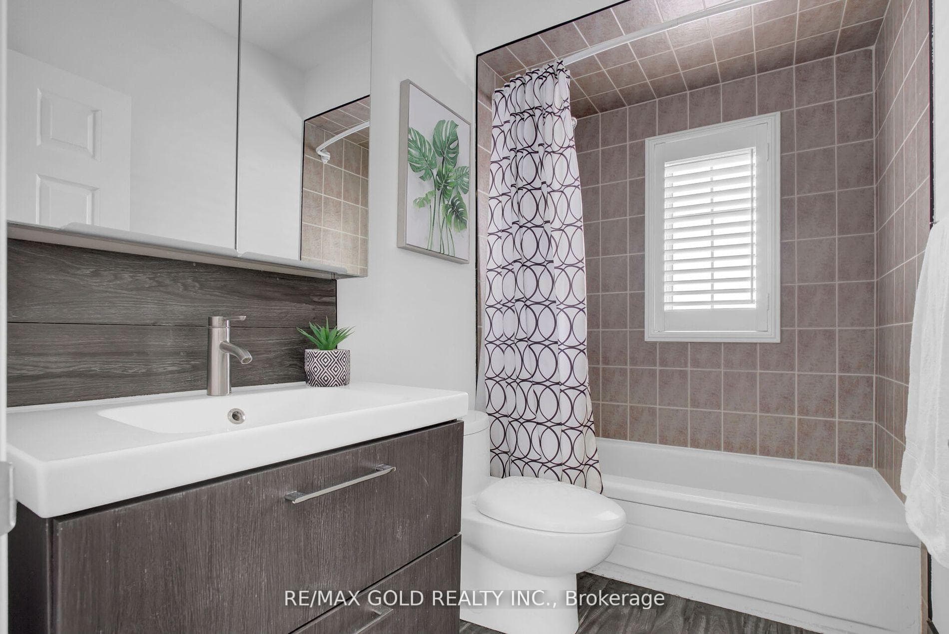 13484 Fourth Line photo 23