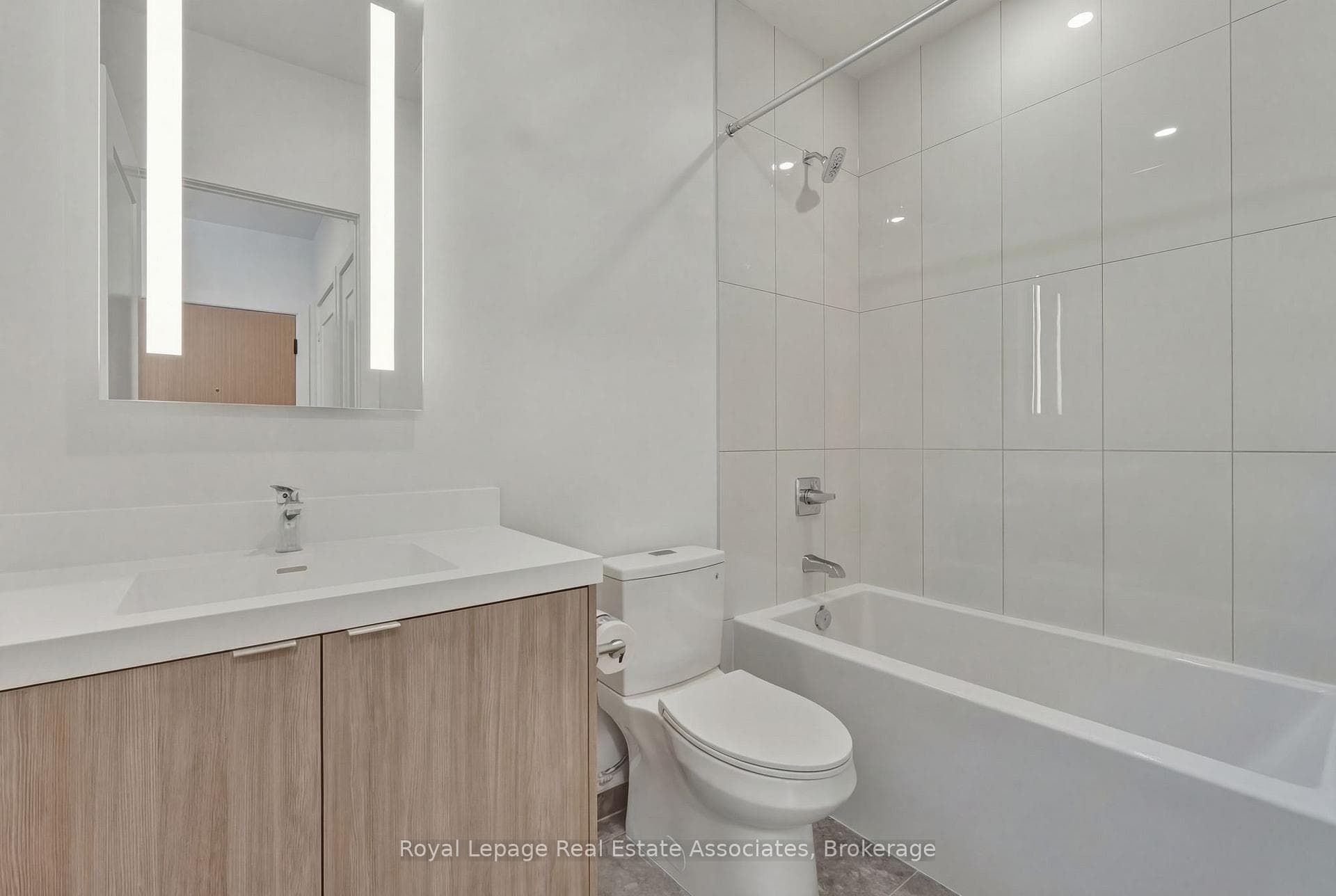 25 Cordova Avenue Unit 512 photo 9