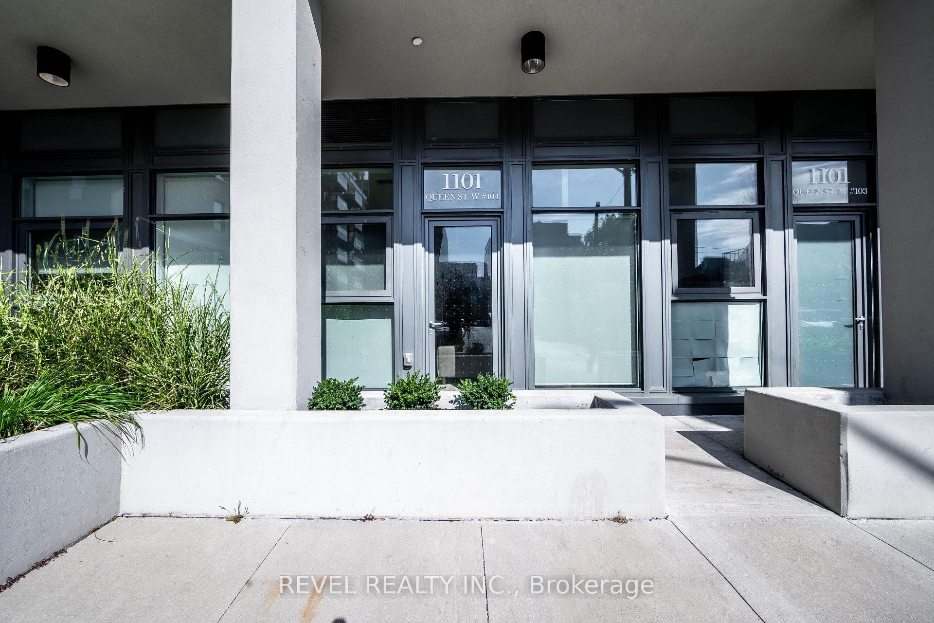 106 Dovercourt Road Unit 104 photo 8