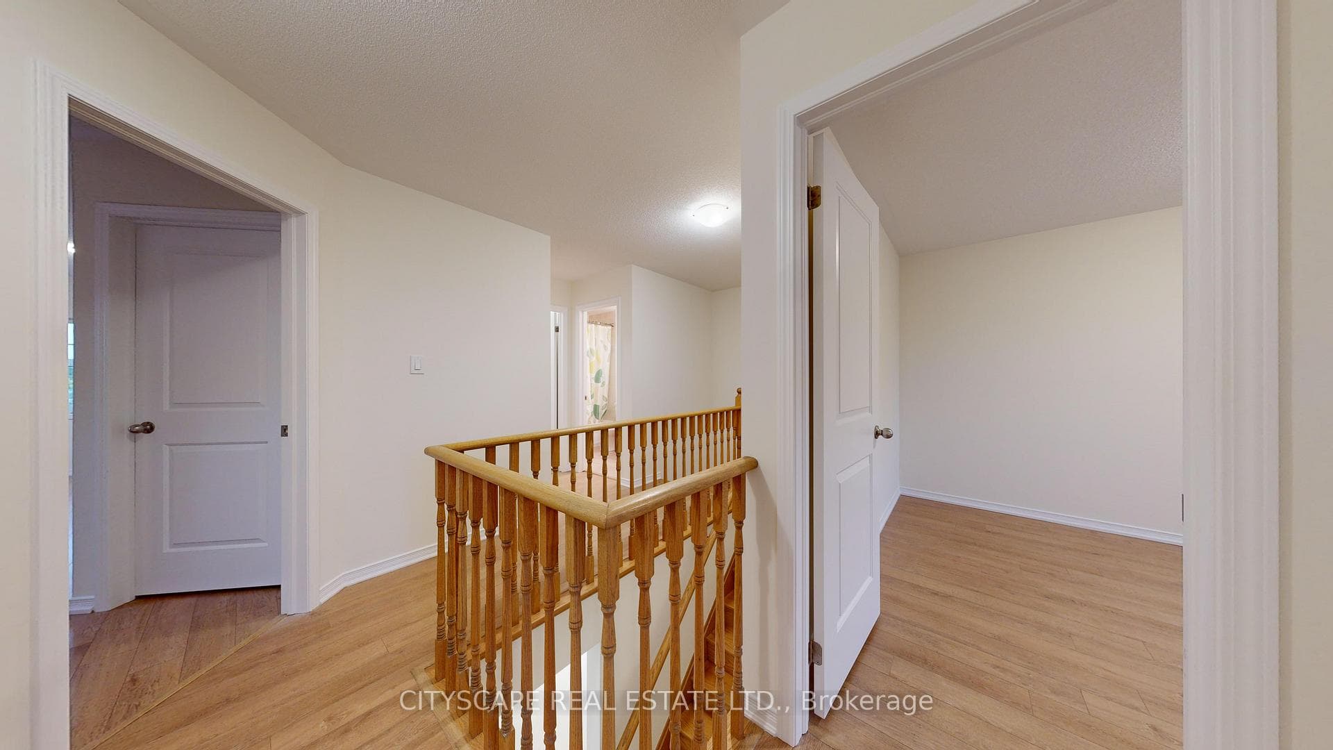 4 Hadleigh Way photo 31