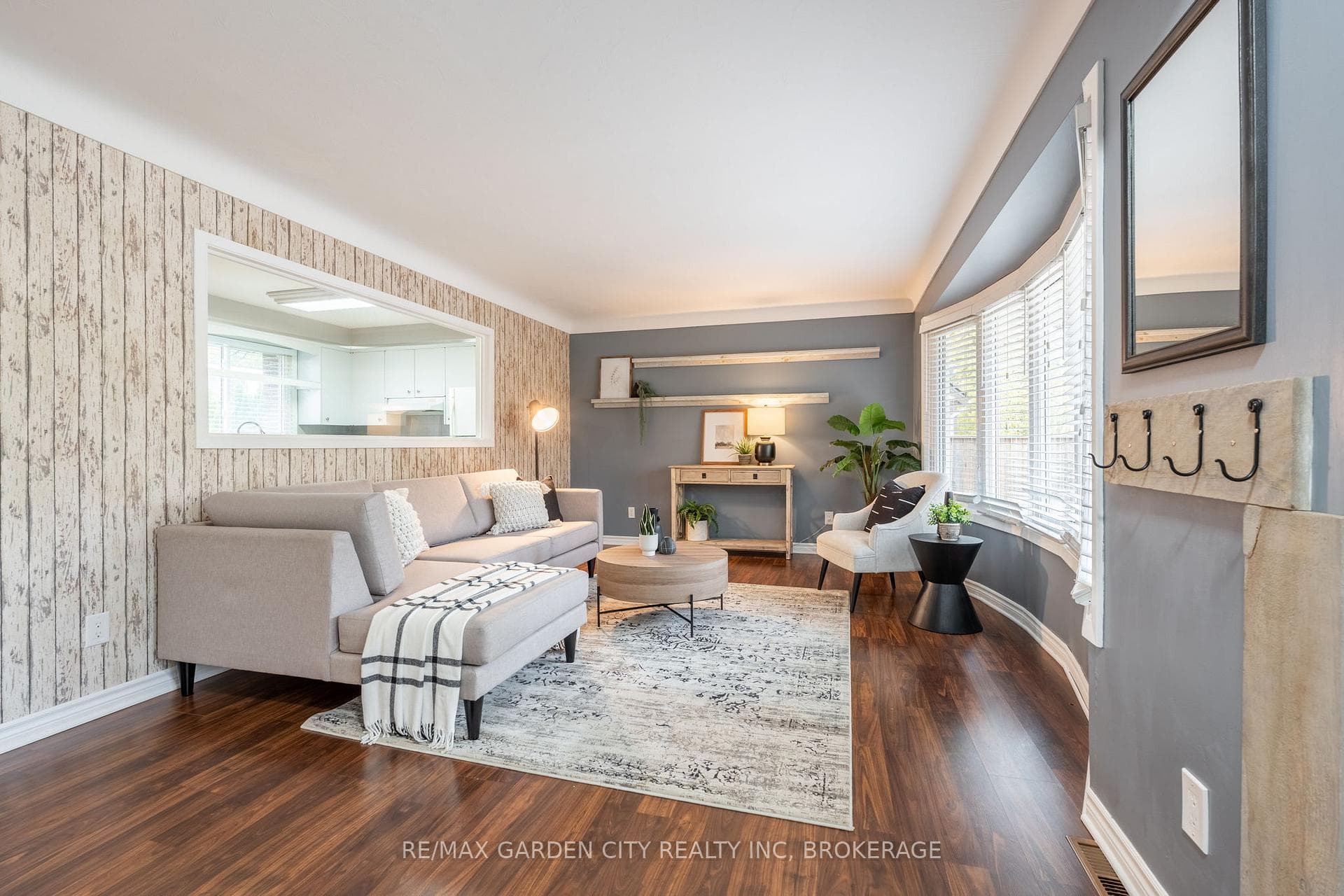 29 Southdale Drive photo 4