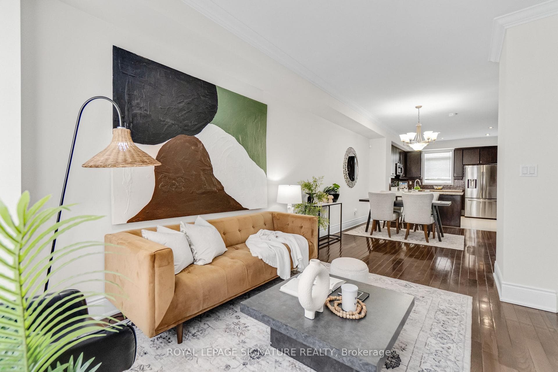 9 Streight Lane photo 8