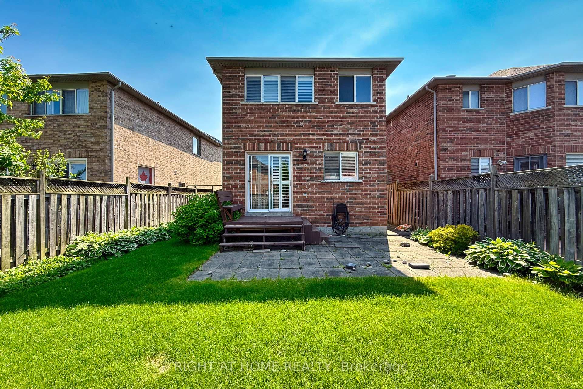 68 Rideau Drive photo 38