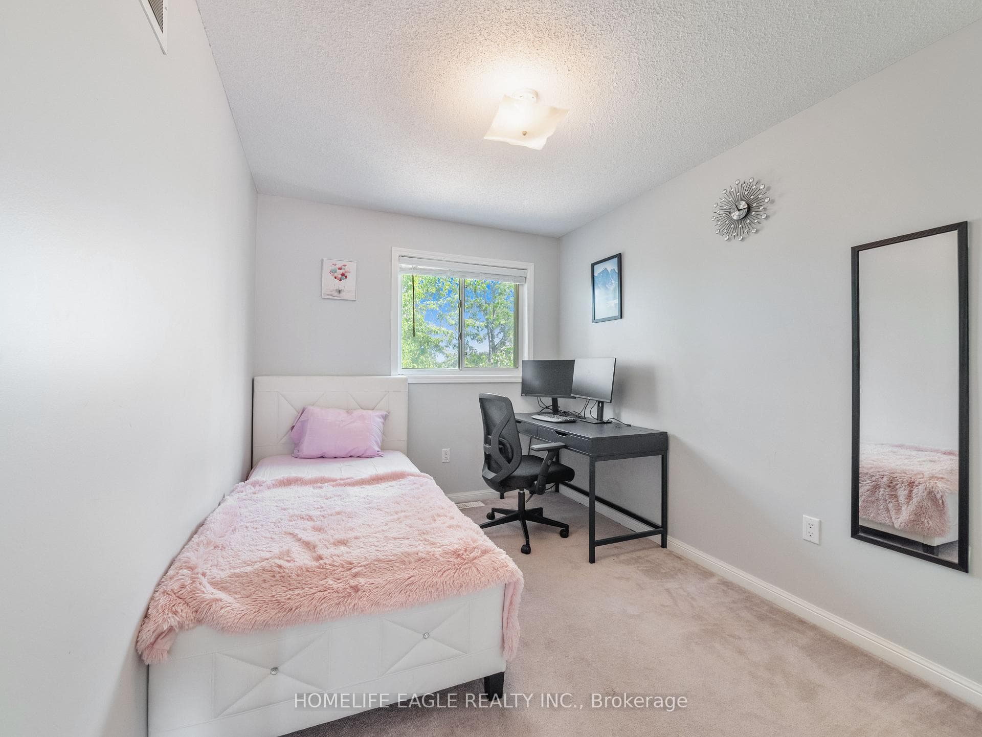 235 Ferndale Drive Unit 13 photo 11
