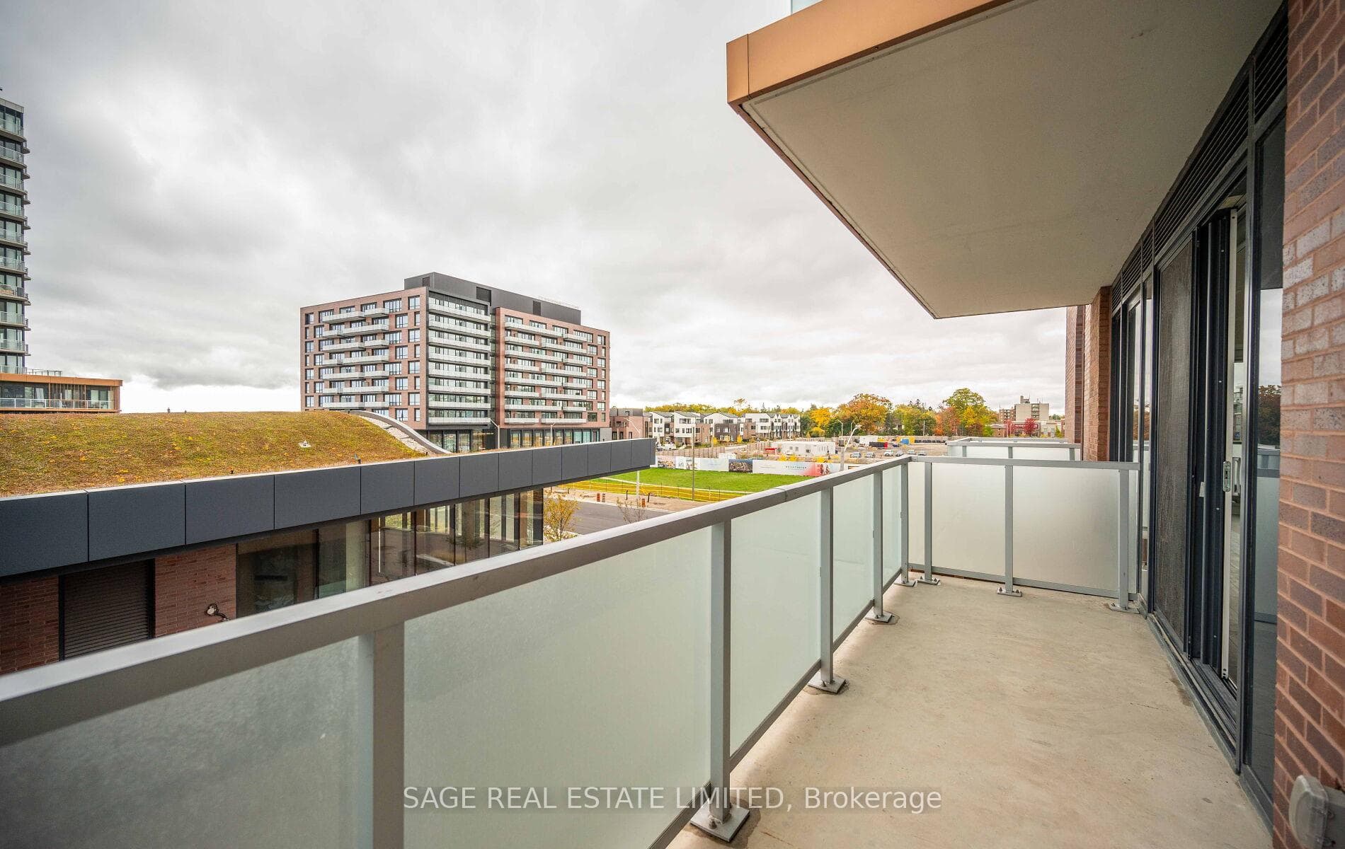 215 Lakeshore Road Unit 330 photo 24