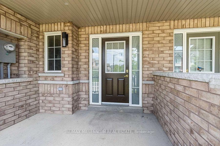 90 Delport Close photo 3