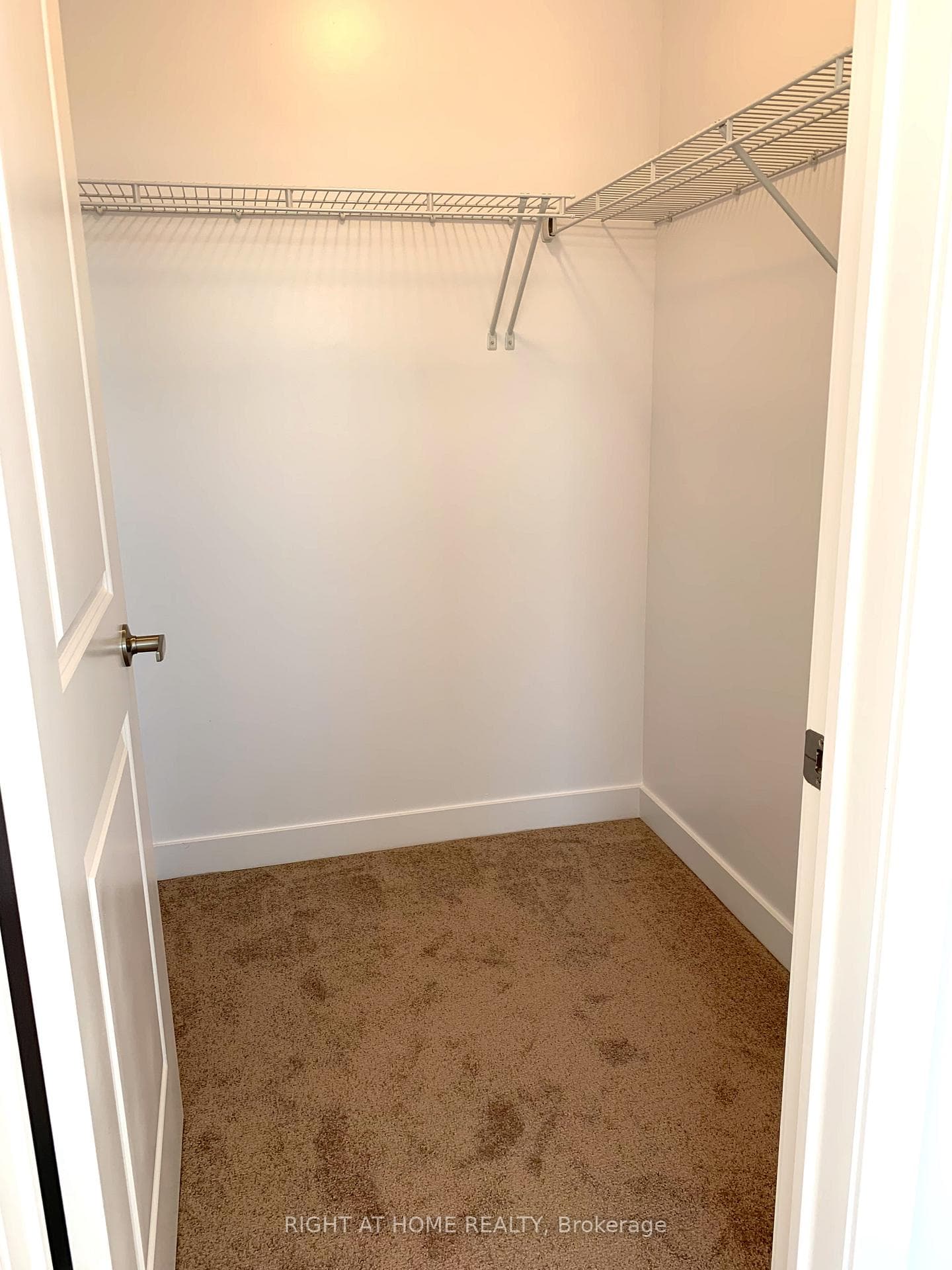 5055 Greenlane Road Unit 324 photo 12