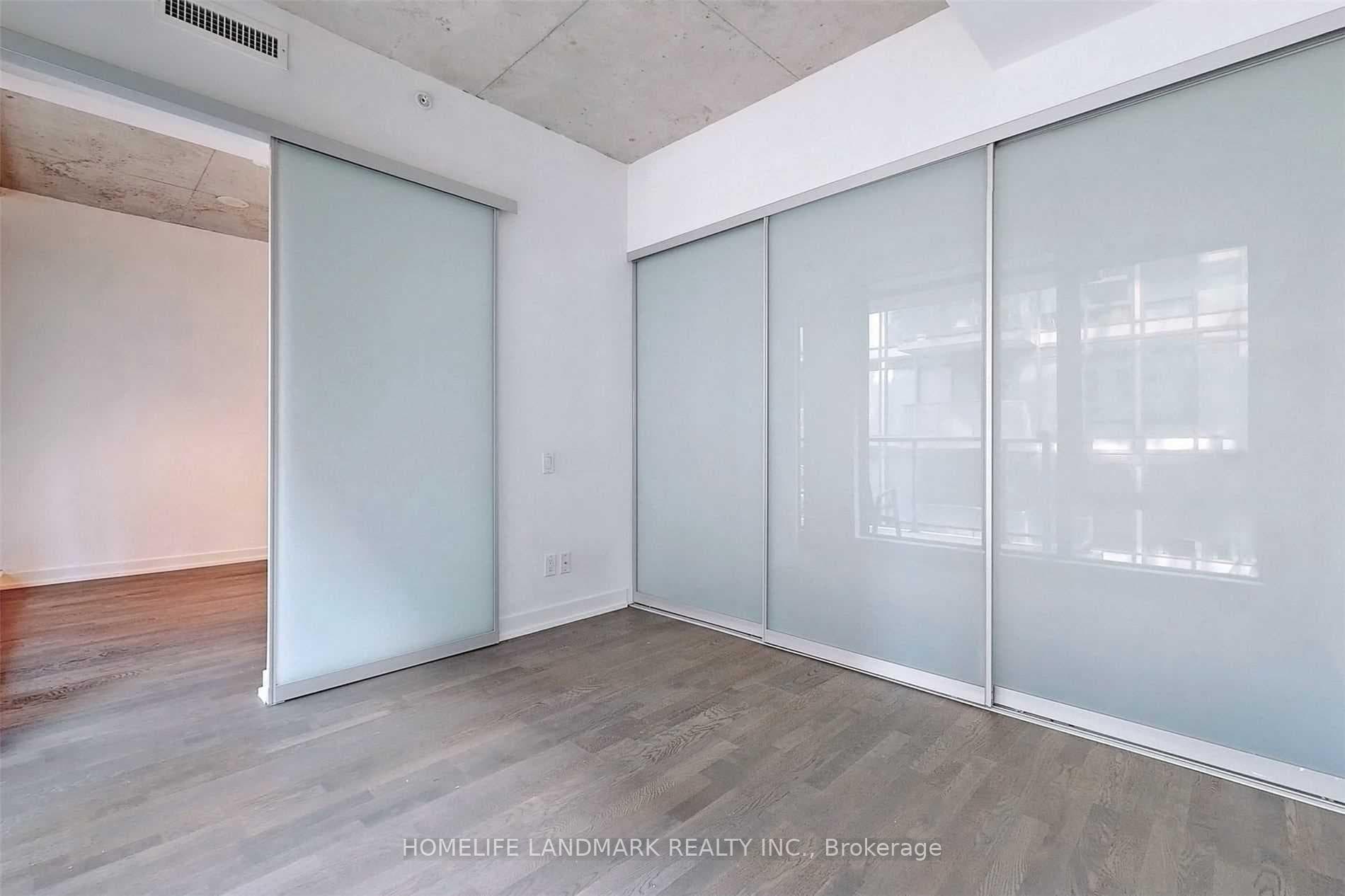 461 Adelaide Street Unit 437 photo 21
