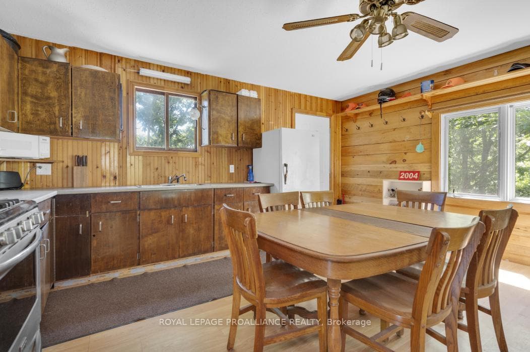1293 Alf's Bay Lane photo 4