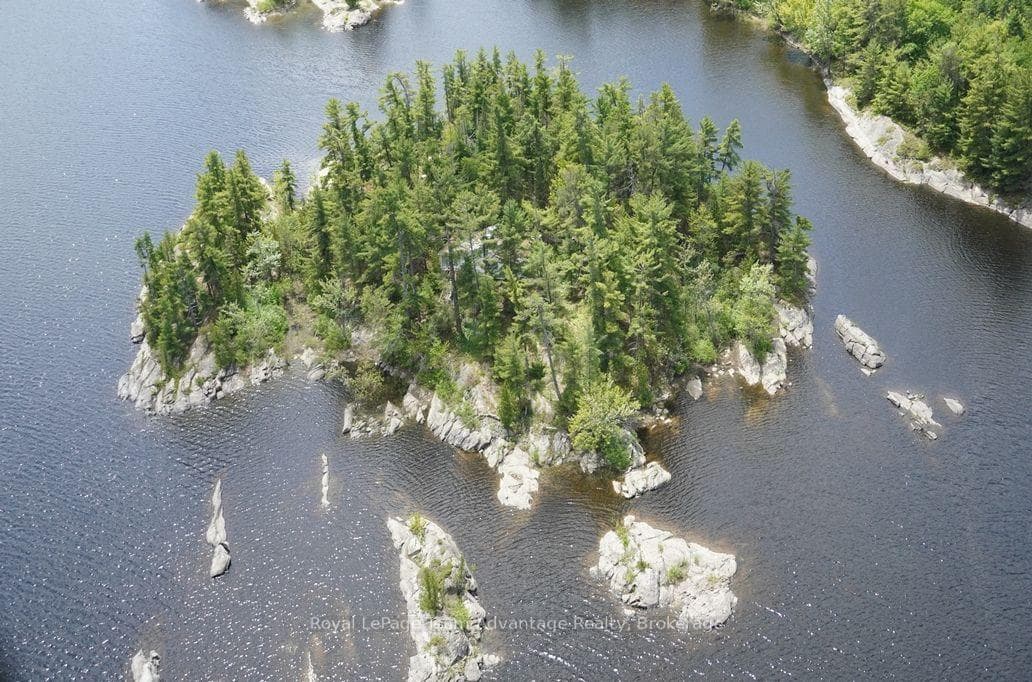 TP3411 ISLAND FRENCH RIVER N/A photo 1