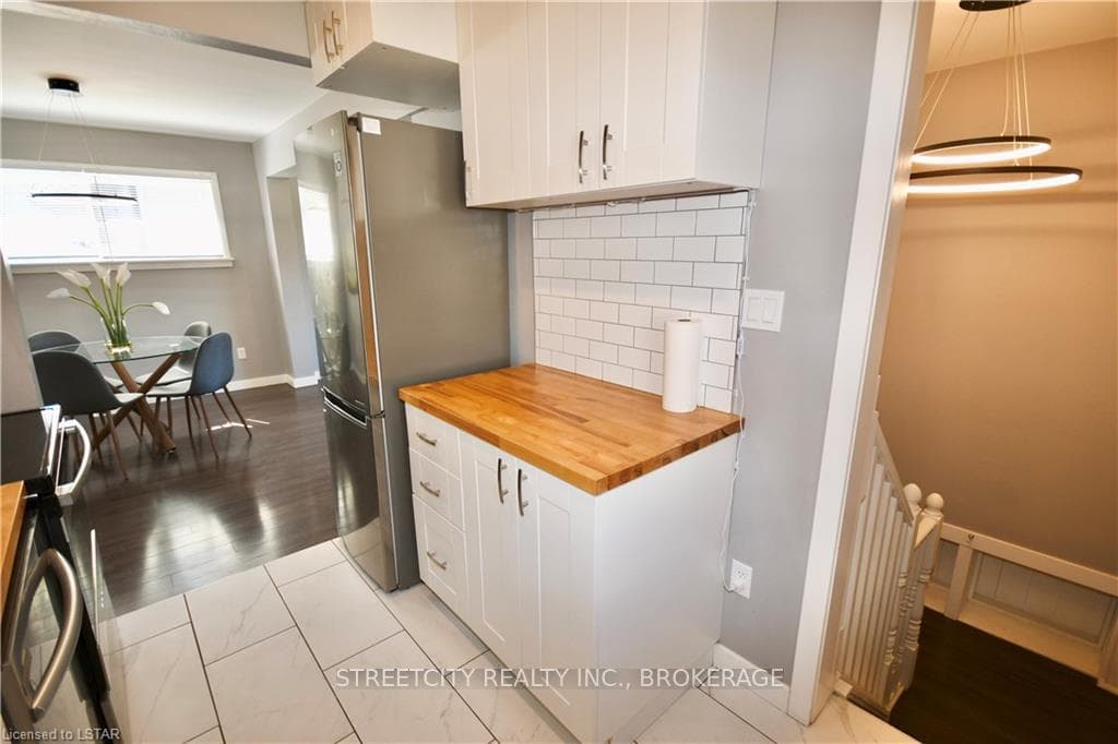 516 HIGHBURY Avenue photo 18