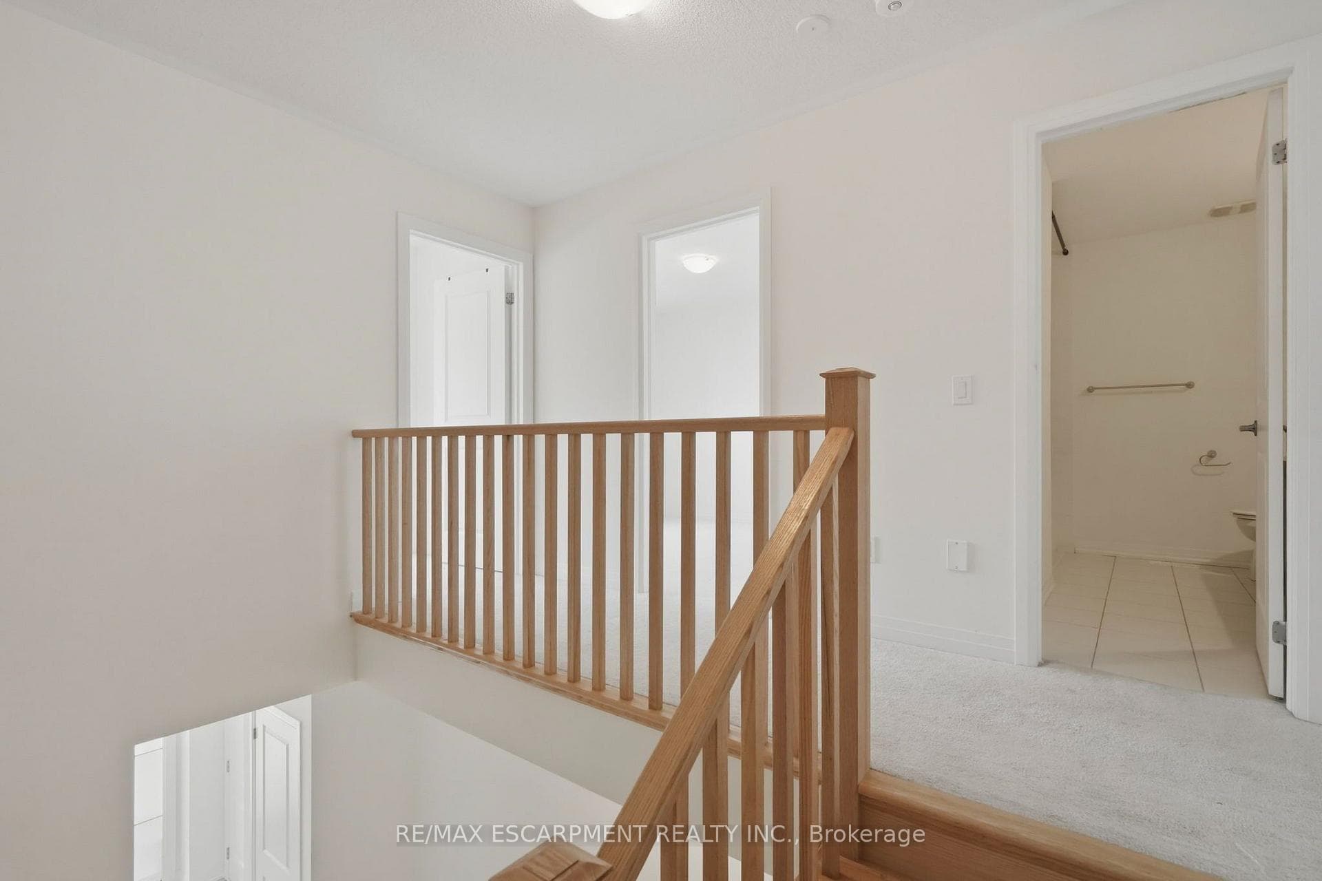 254 Rosebury Way photo 15