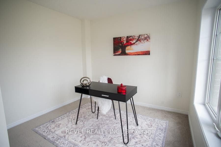 6 Bee Crescent photo 5