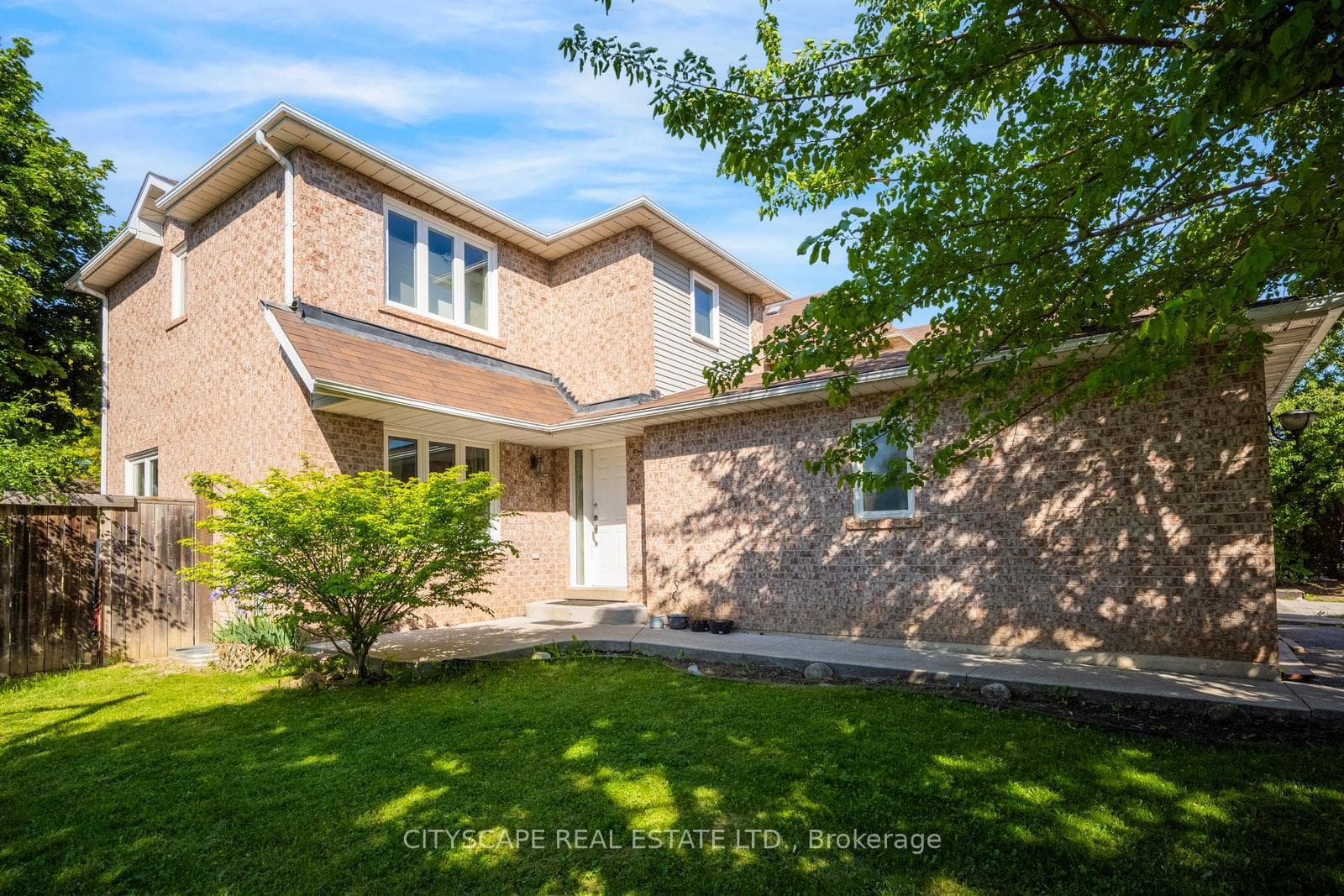 65 Mullis Crescent photo 1
