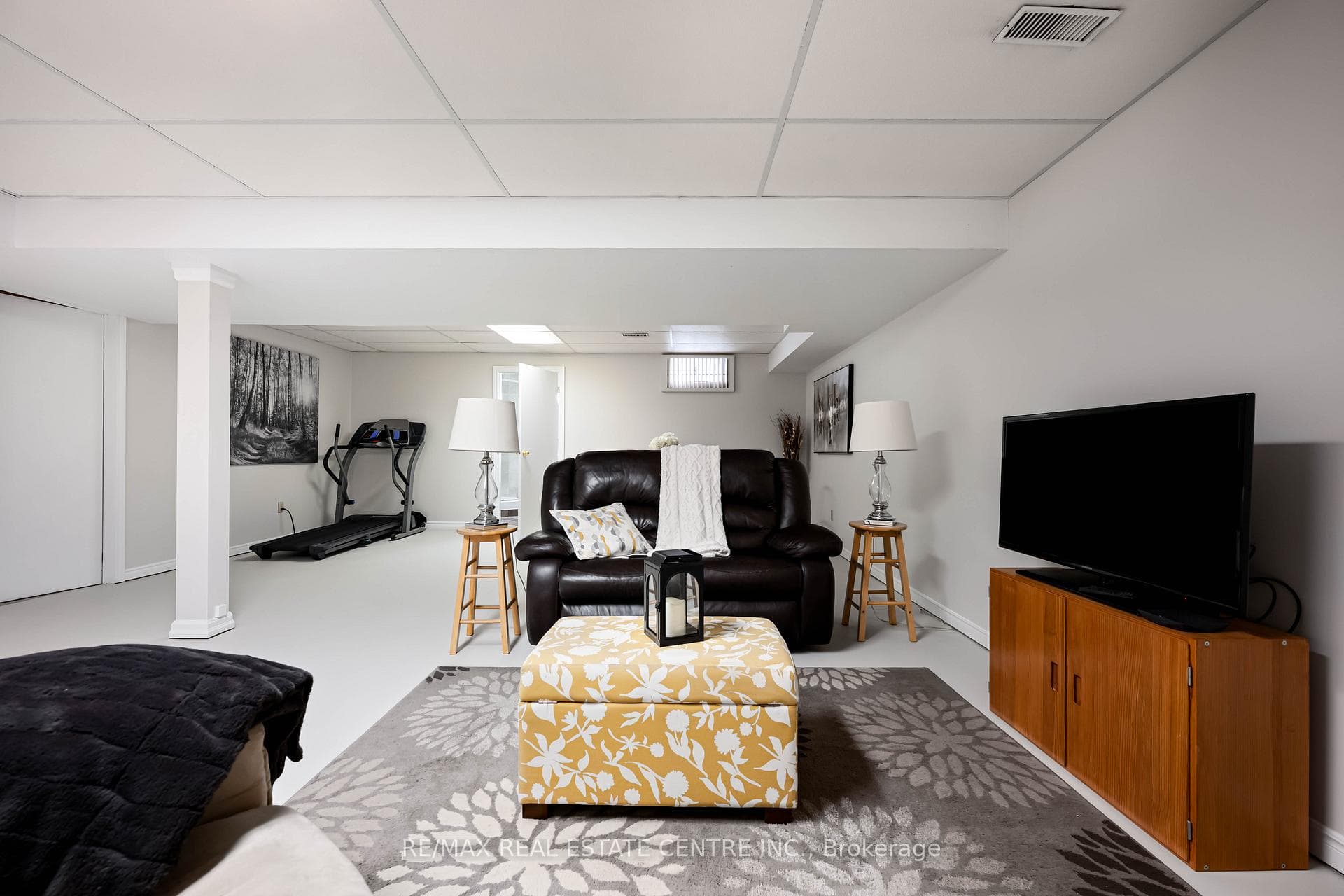 8 Passmore Avenue photo 32