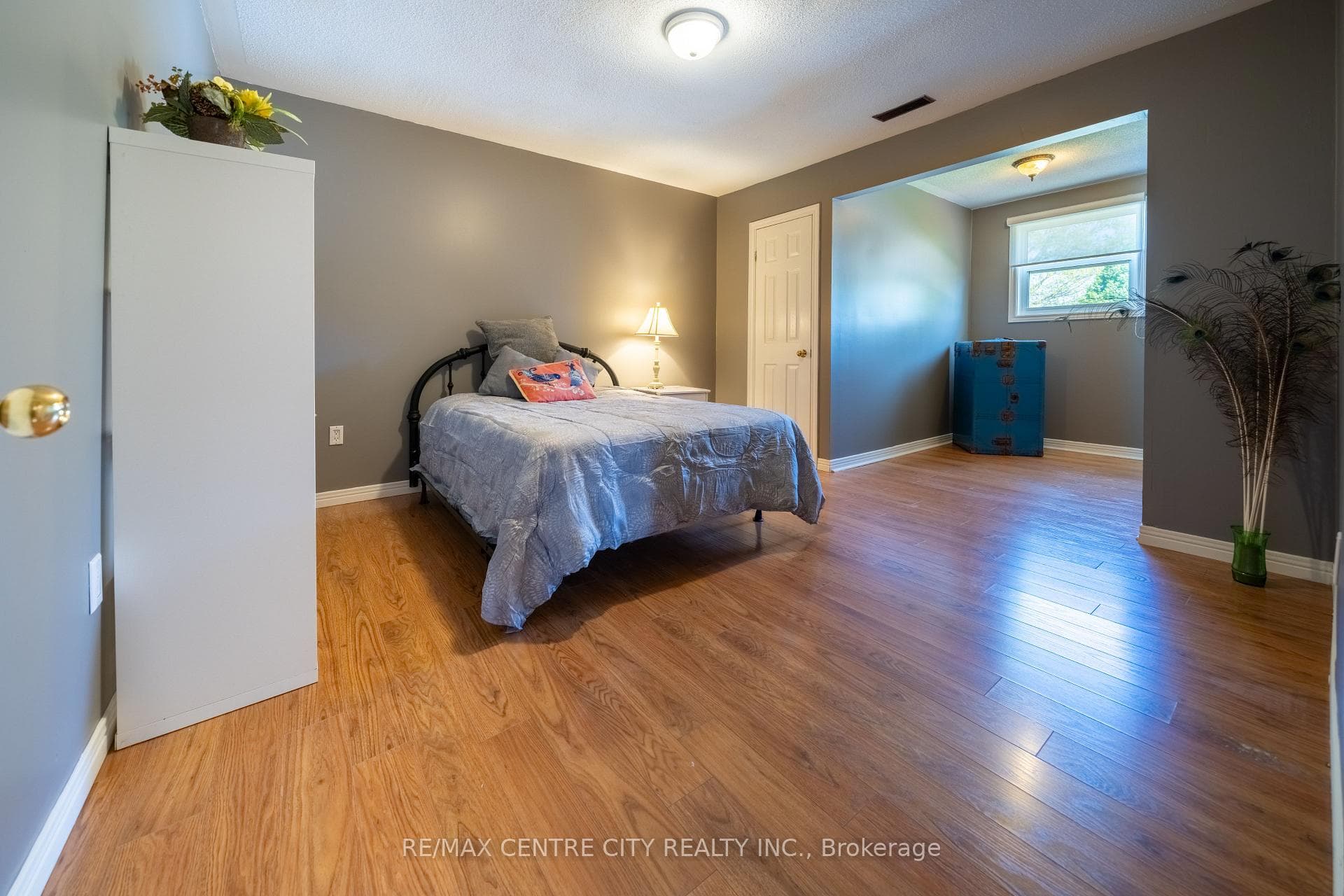 176 Eastman Avenue photo 36