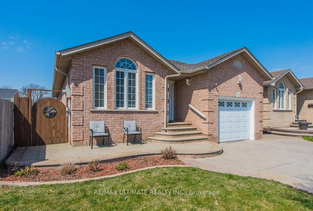 148 Fieldway Drive photo 1