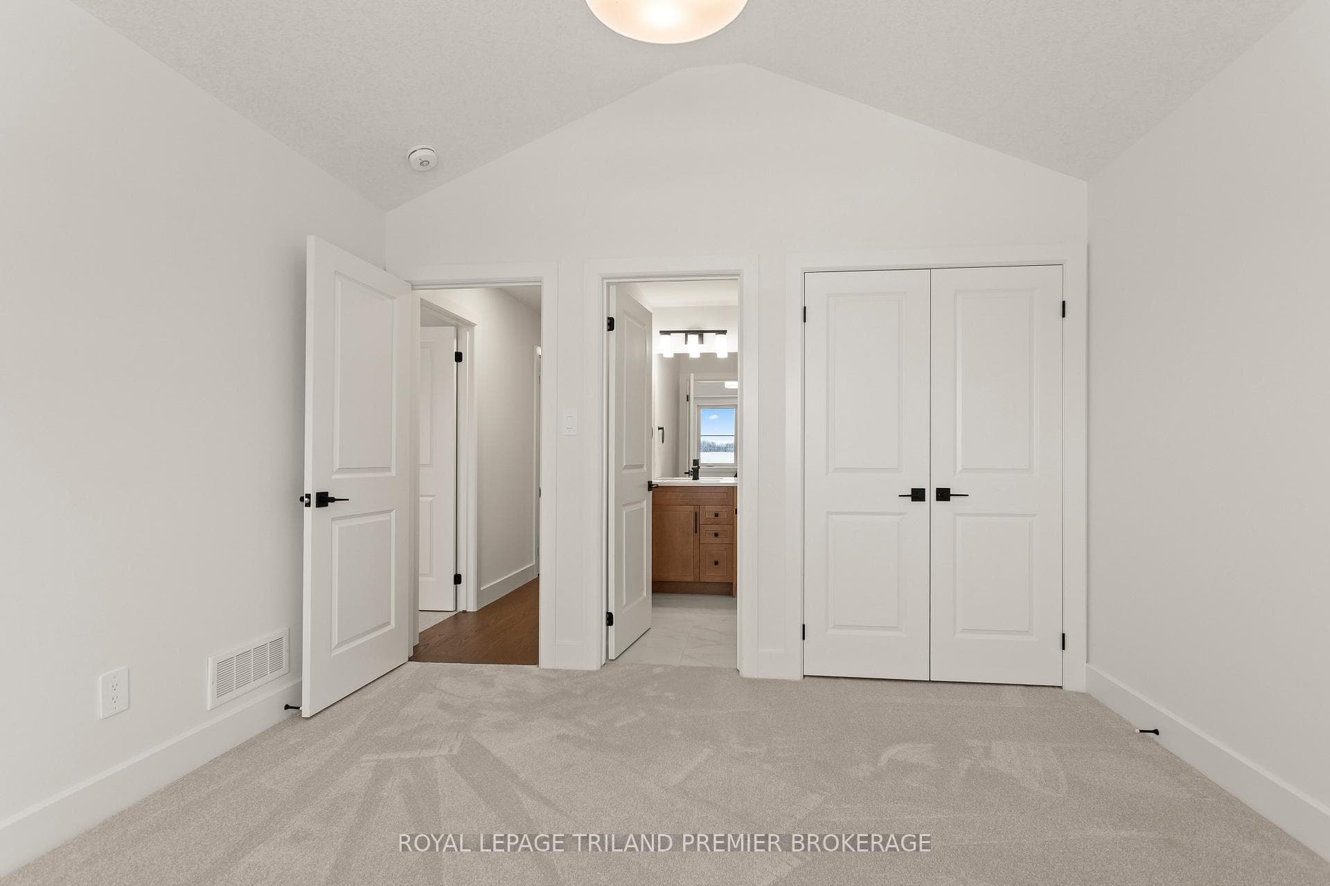 2831 BUROAK Drive photo 34
