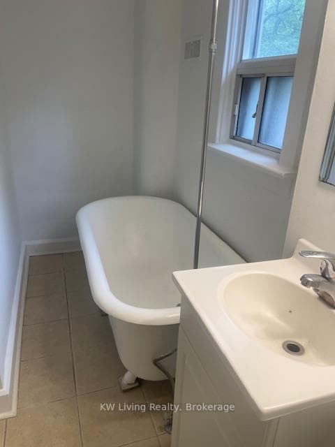 537 Eglinton Avenue photo 13