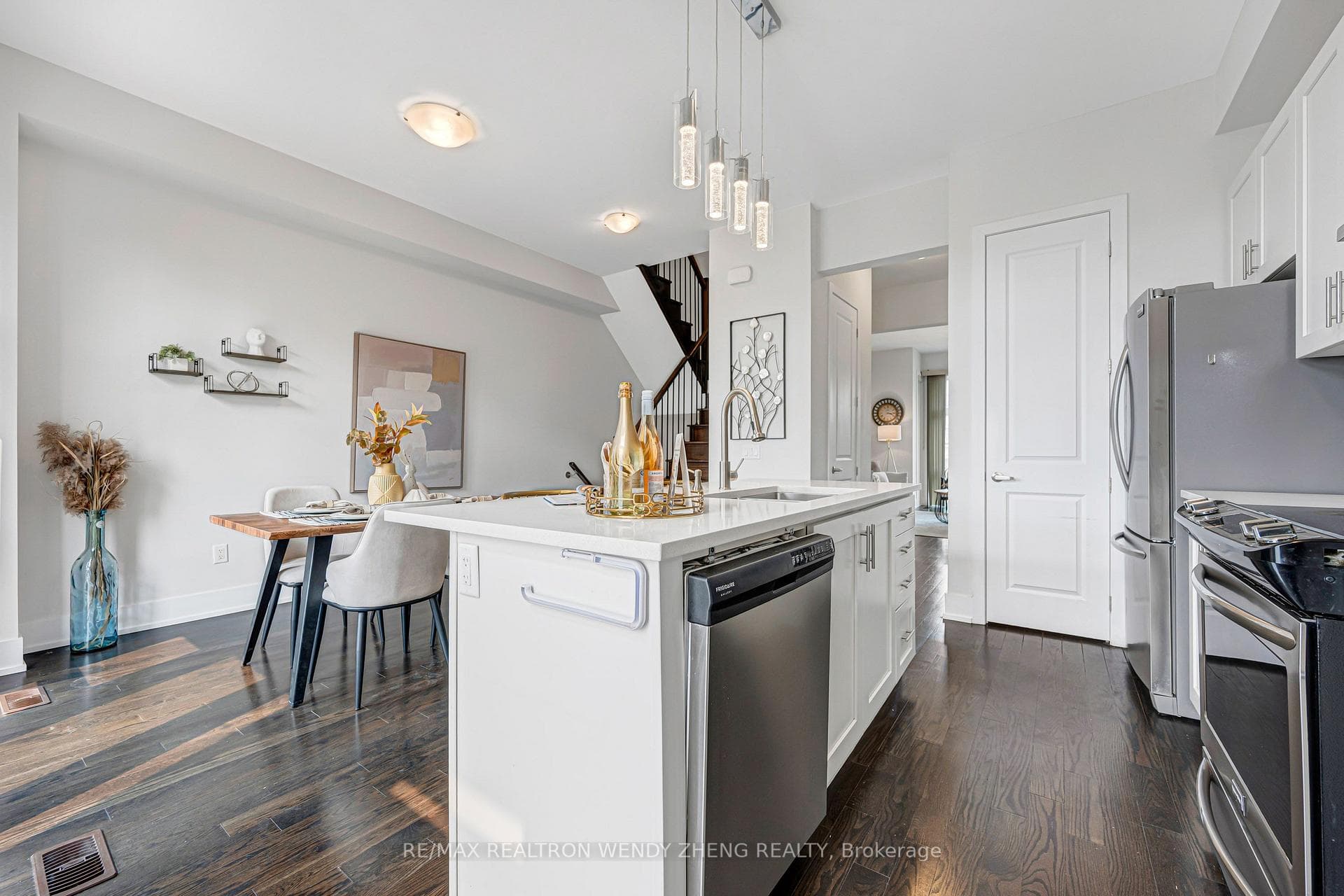 9184 Bathurst Street photo 10