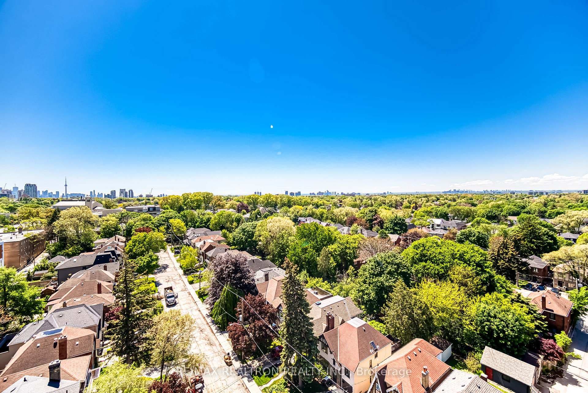 2020 Bathurst Street Unit 1215 photo 32