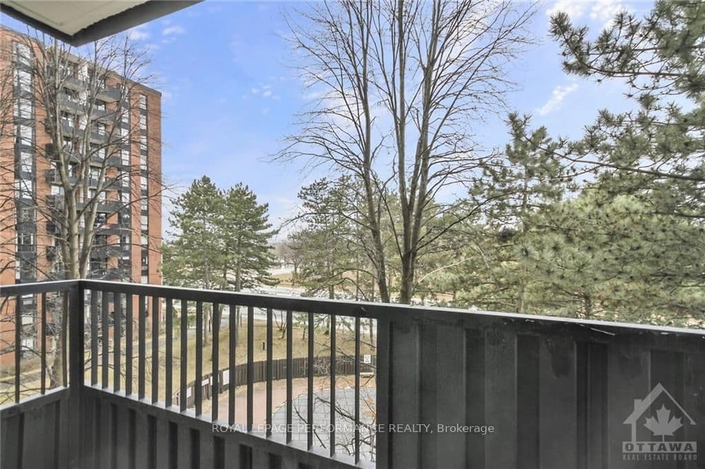 2951 RIVERSIDE Drive Unit 502 photo 23