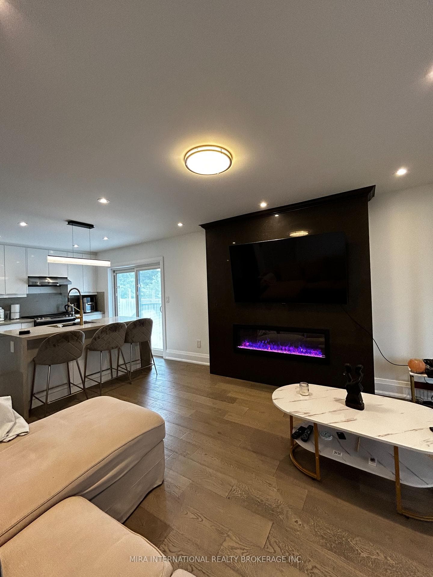 2 Alicewood Court photo 4