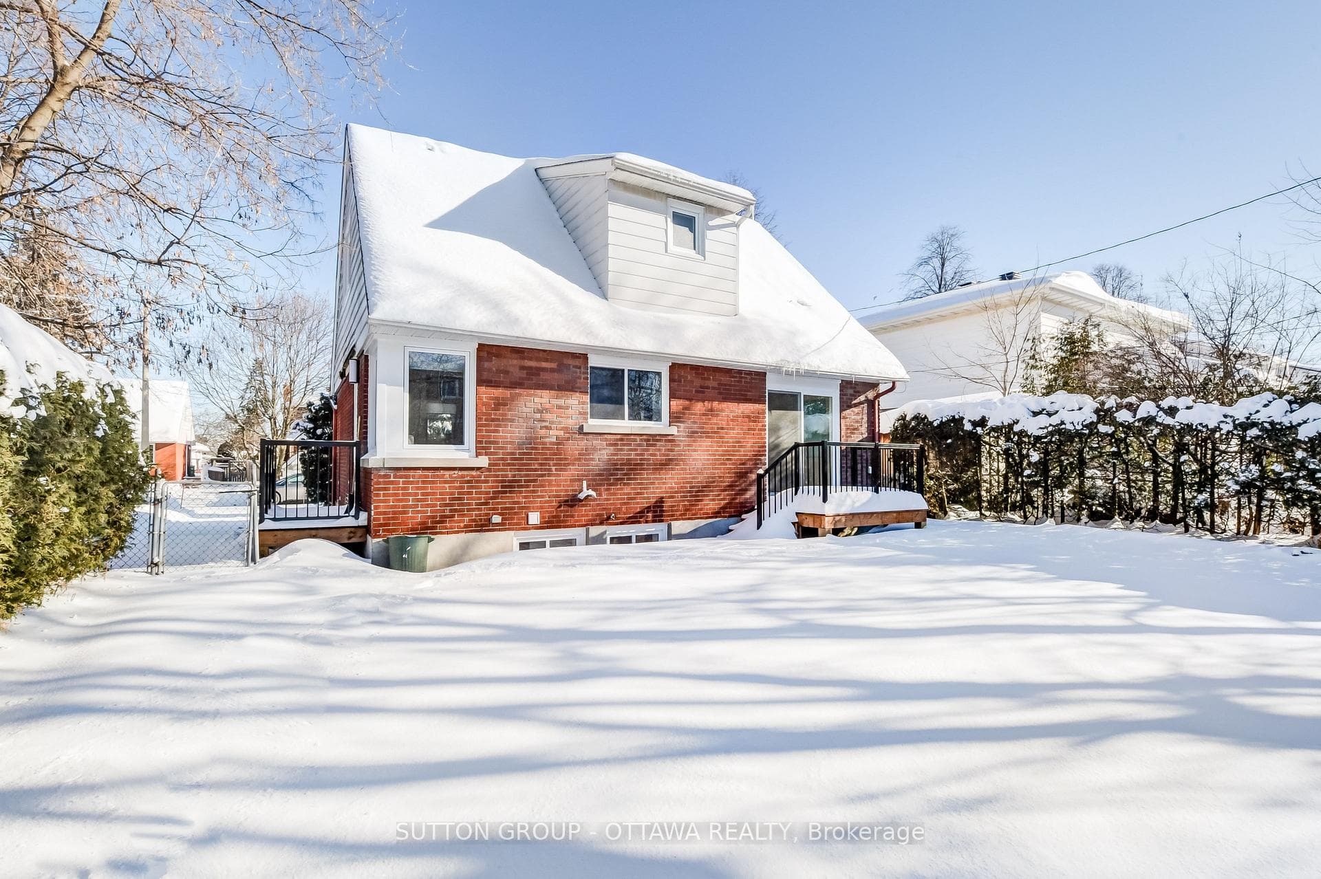 1598 BOTSFORD Street photo 9