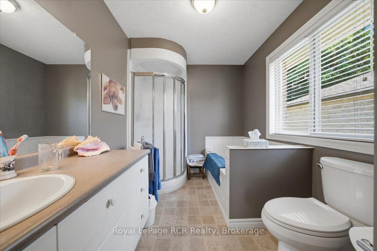 255 2nd Avenue photo 10
