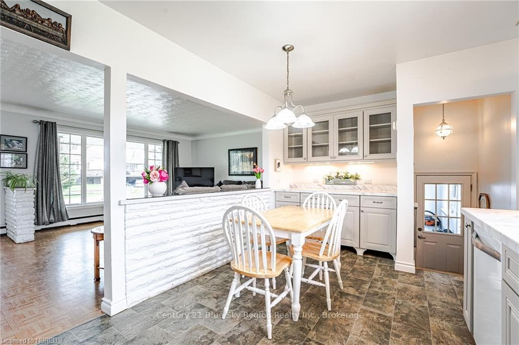392 PARK Avenue photo 10