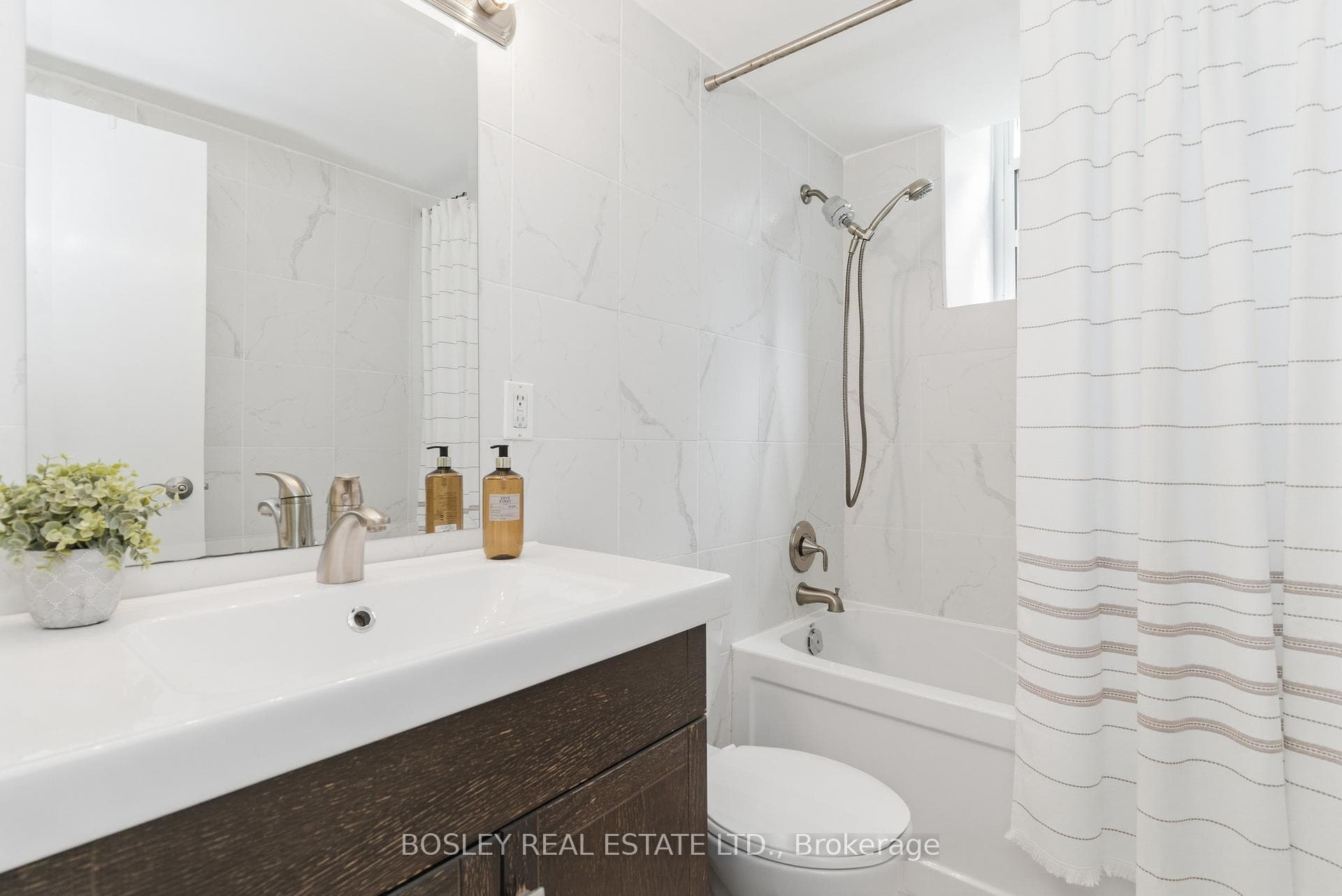 335 Lonsdale Road Unit 210 photo 22
