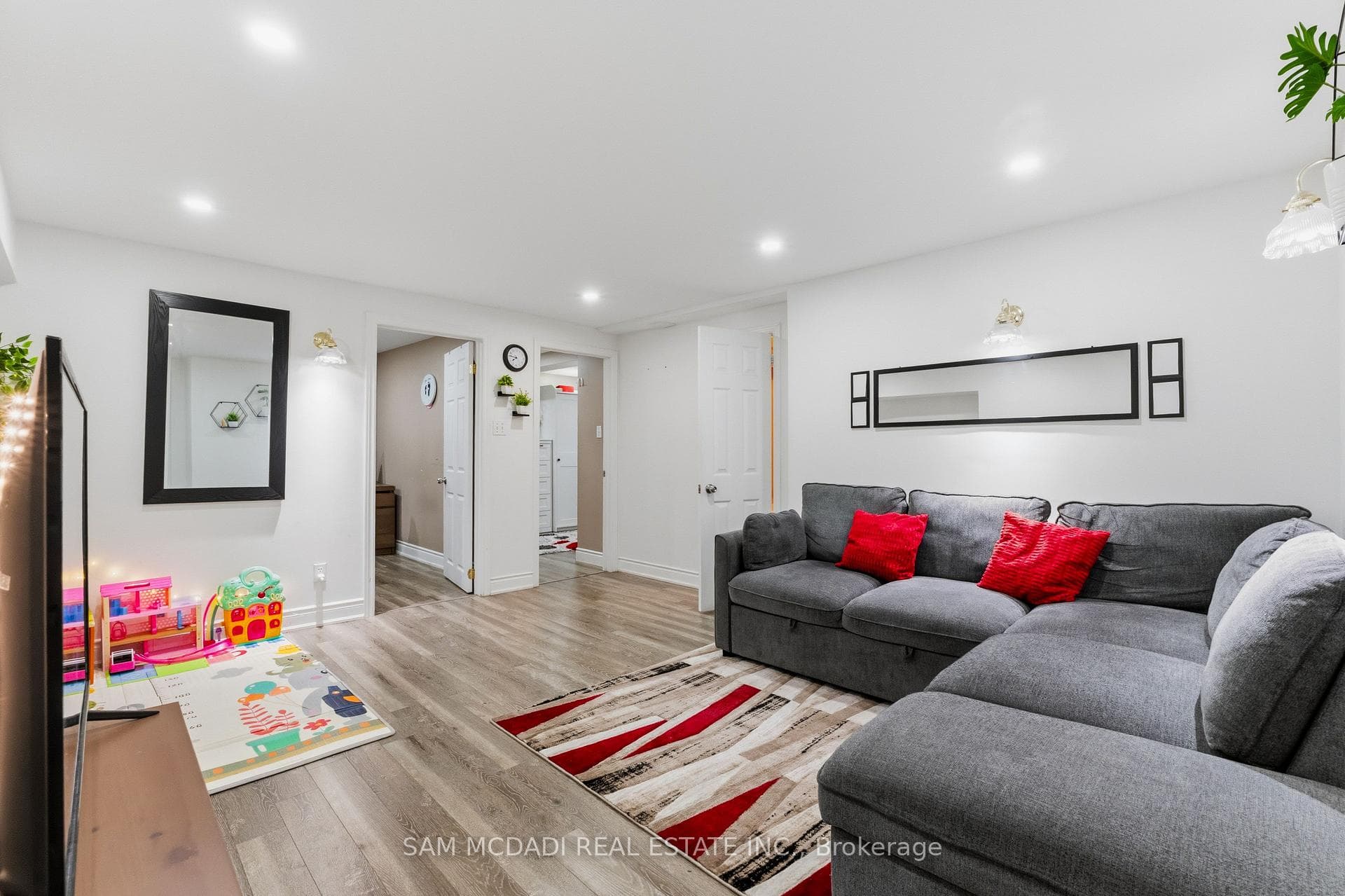 6 Chesham Court photo 41