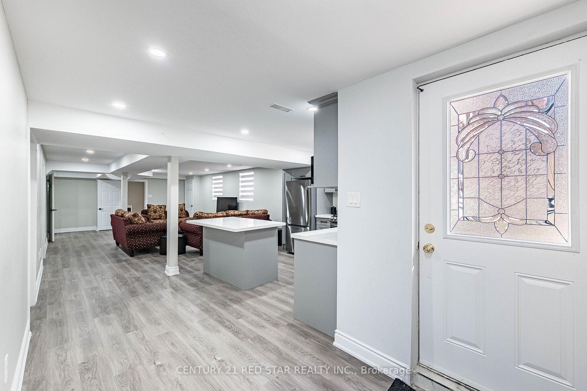 396 Derrydale Drive photo 34