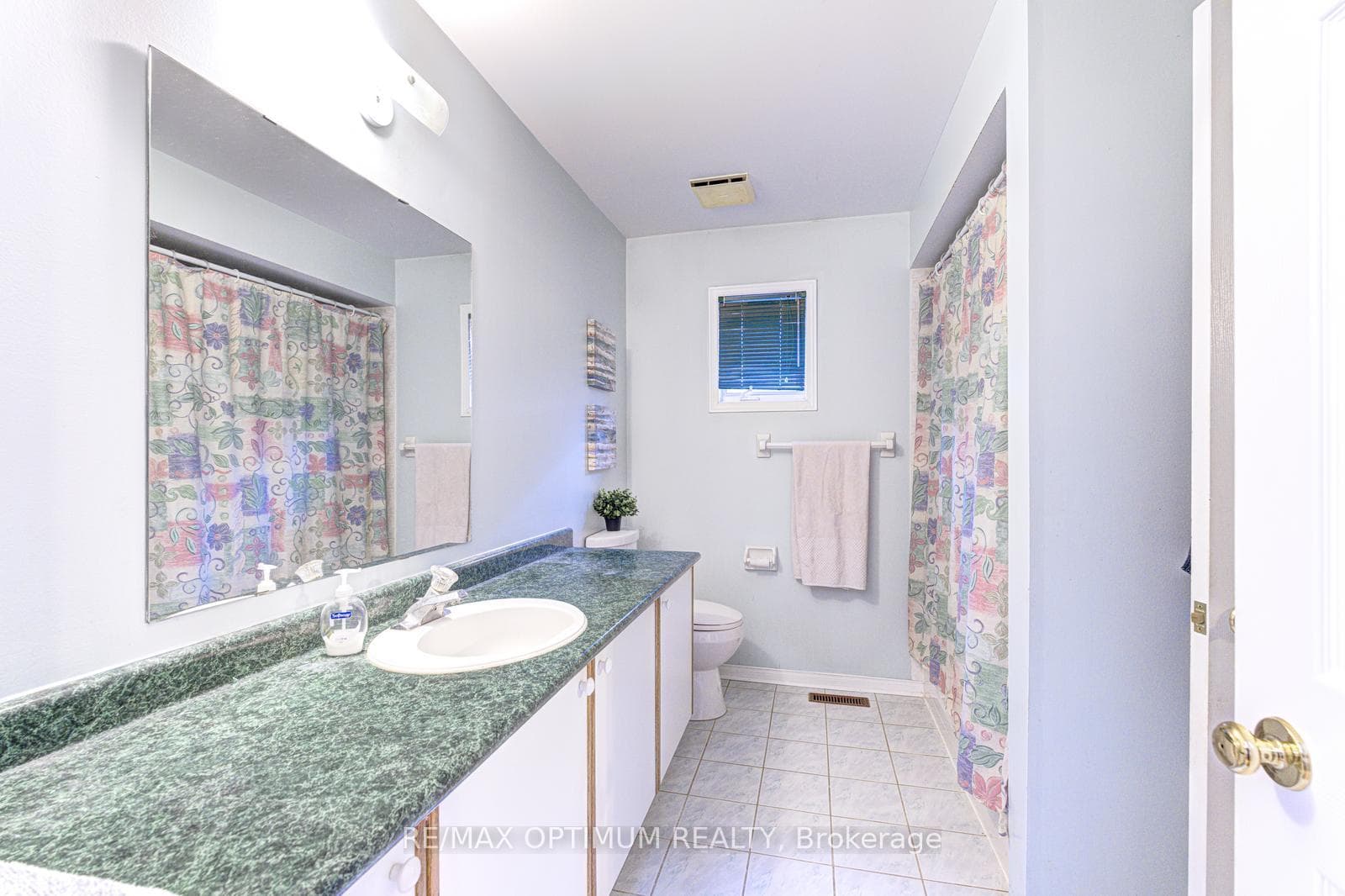 1466 Willowvale Gardens photo 31