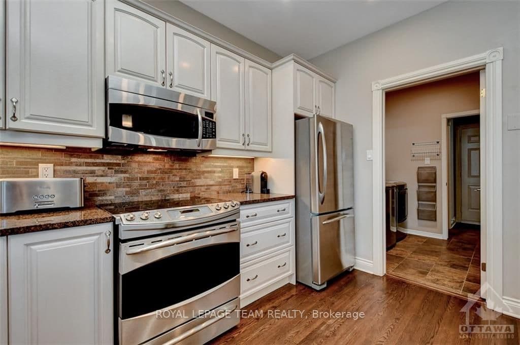 6165 RAVINE Way photo 11