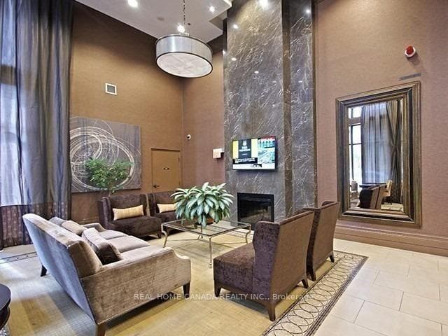 385 Prince Of Wales Drive Unit 603 photo 2