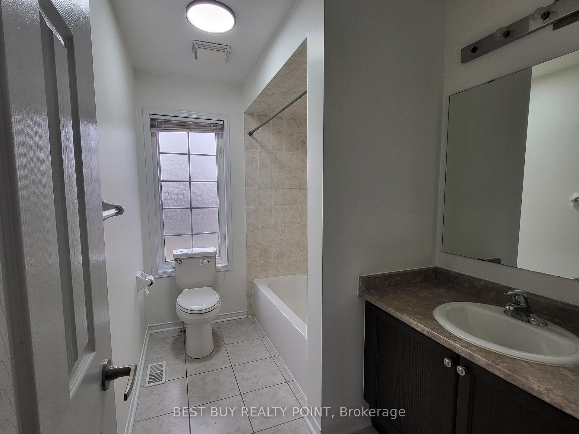 Common Washroom 2nd Level
