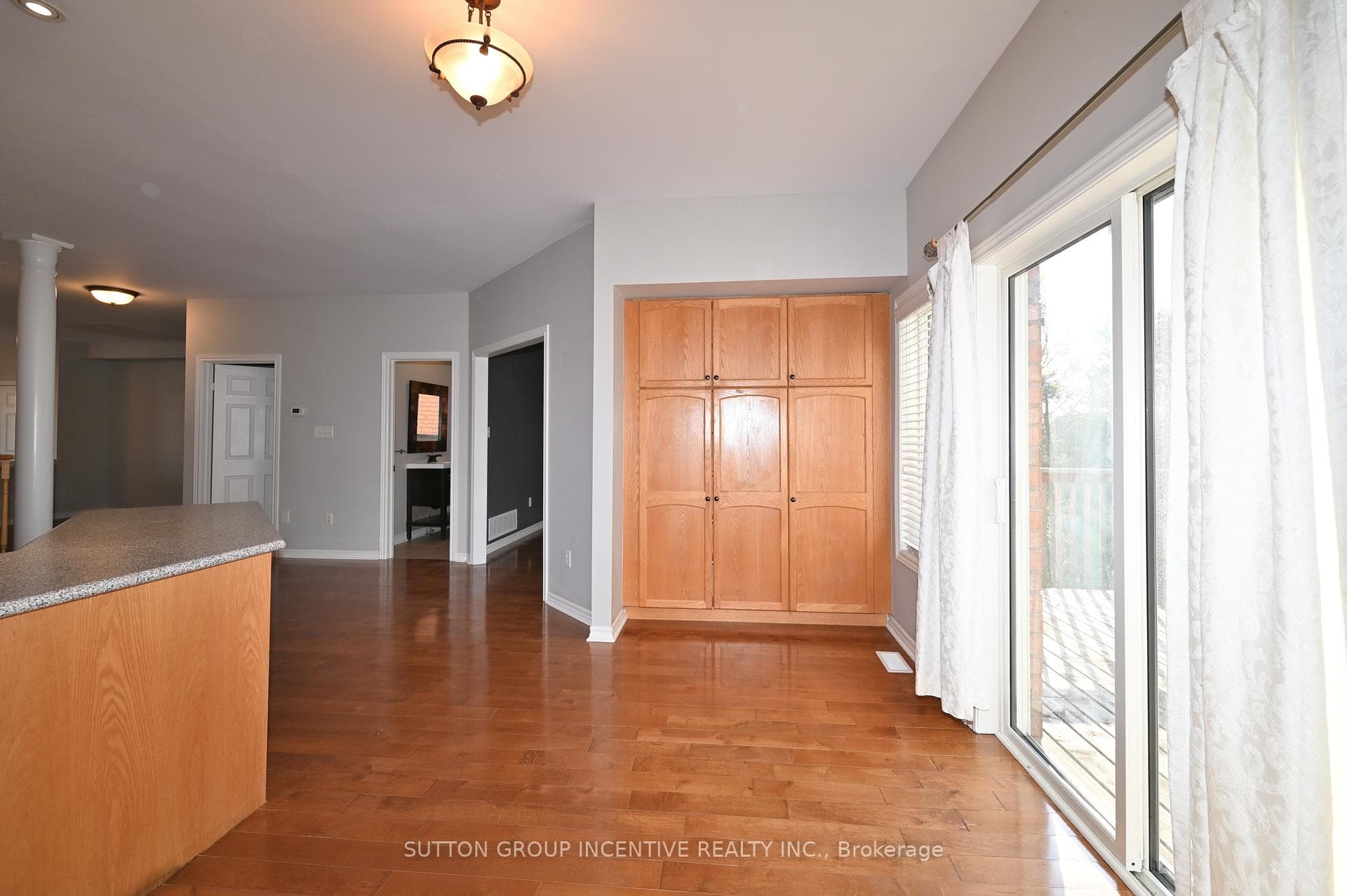 28 Silvercreek Crescent photo 9
