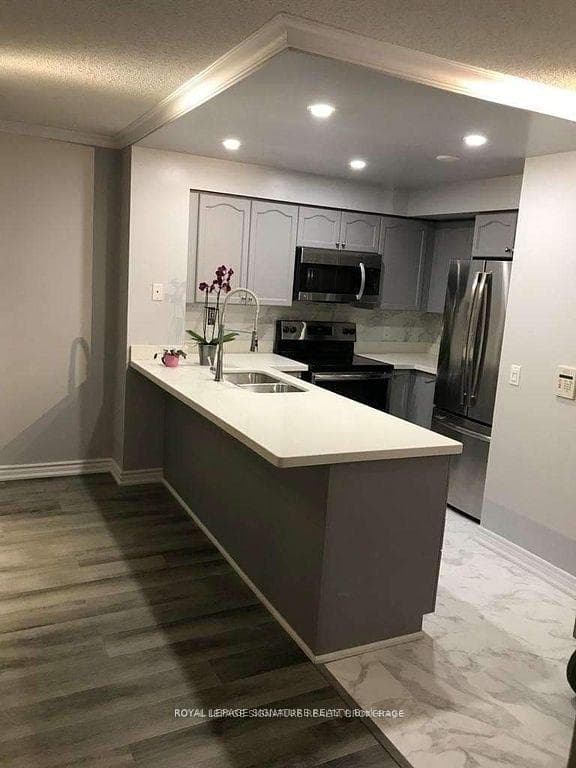 30 Grand Trunk Crescent Unit 1508 photo 1