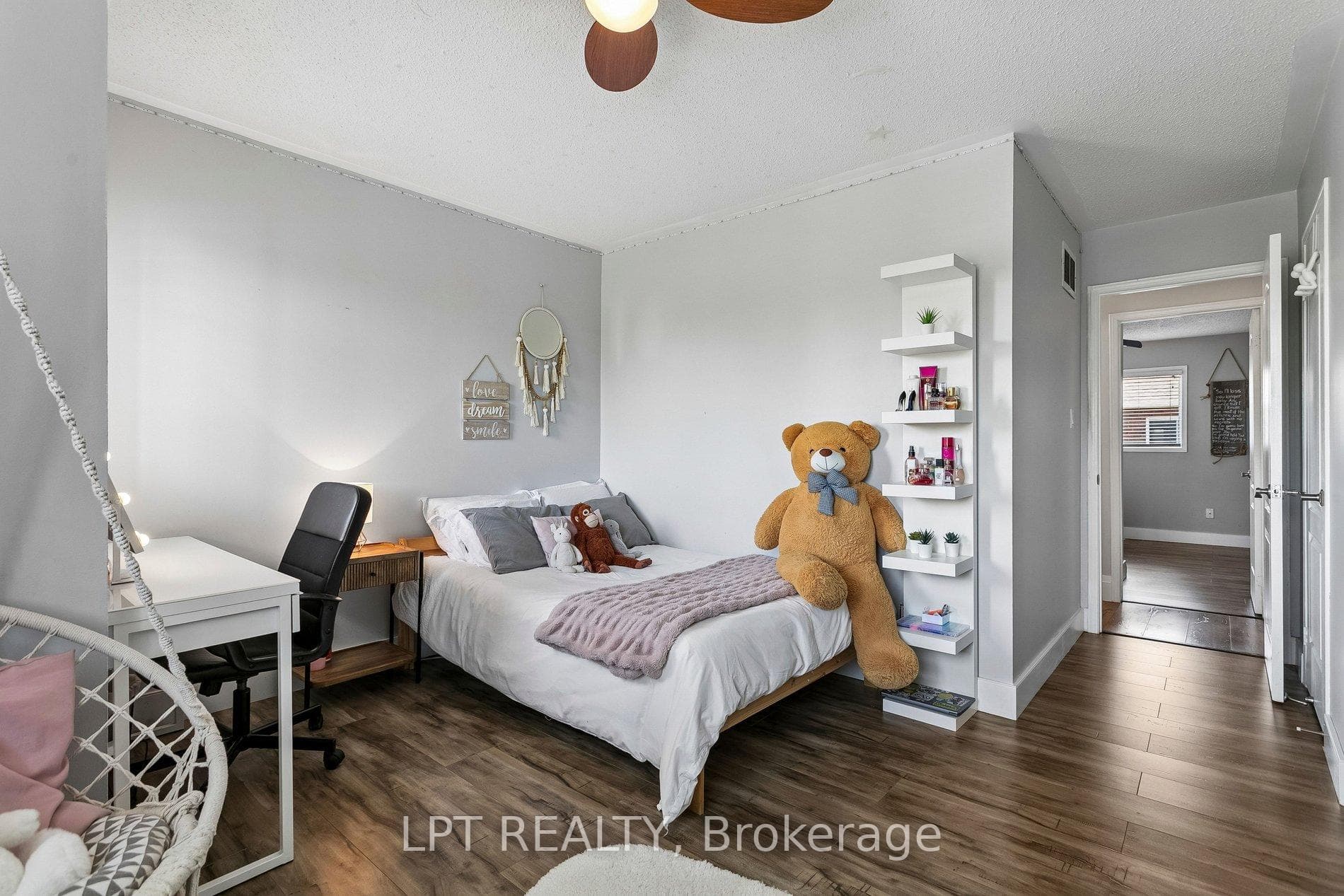 6060 Snowy Owl Crescent Unit 37 photo 24
