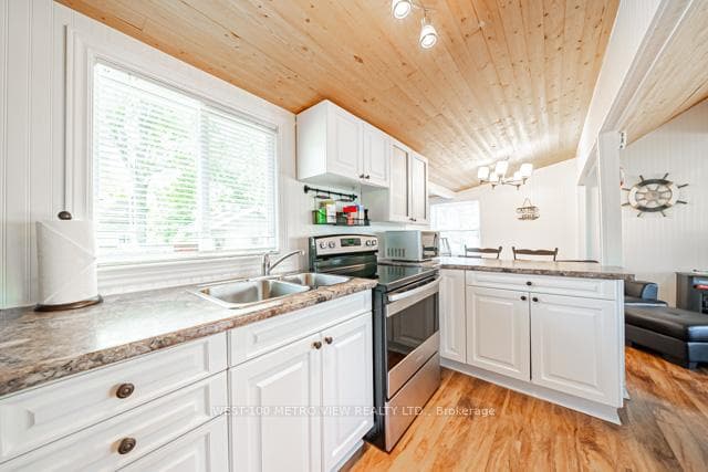 12187 Lakeshore Road photo 7
