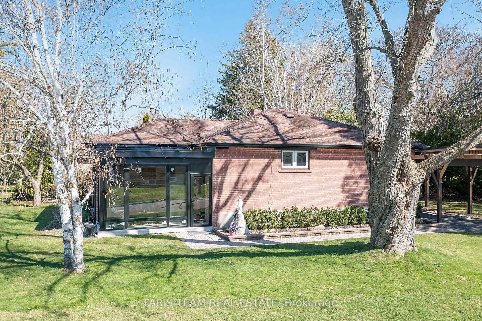 7 Johnson Road photo 2