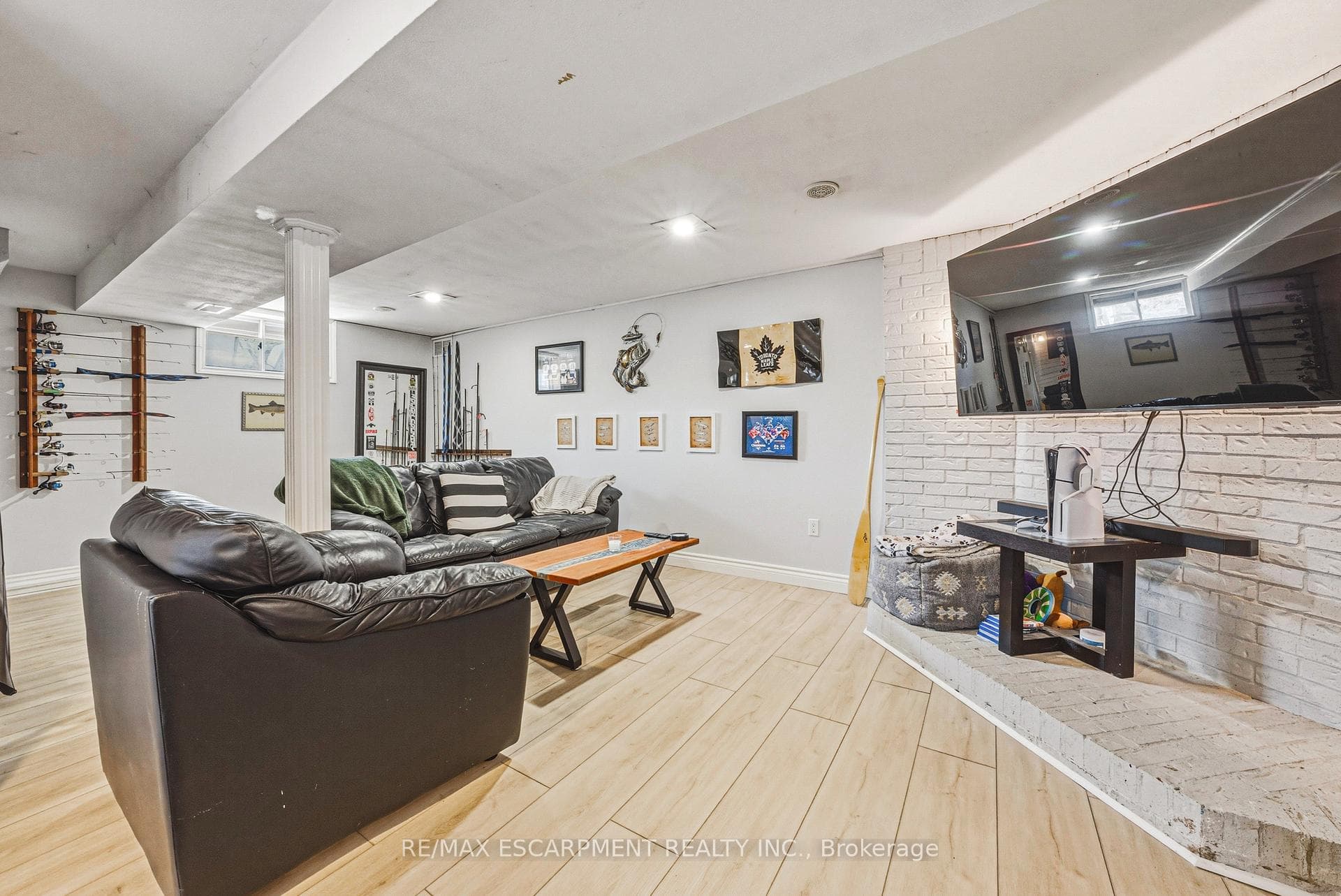 161 Ivon Avenue photo 14