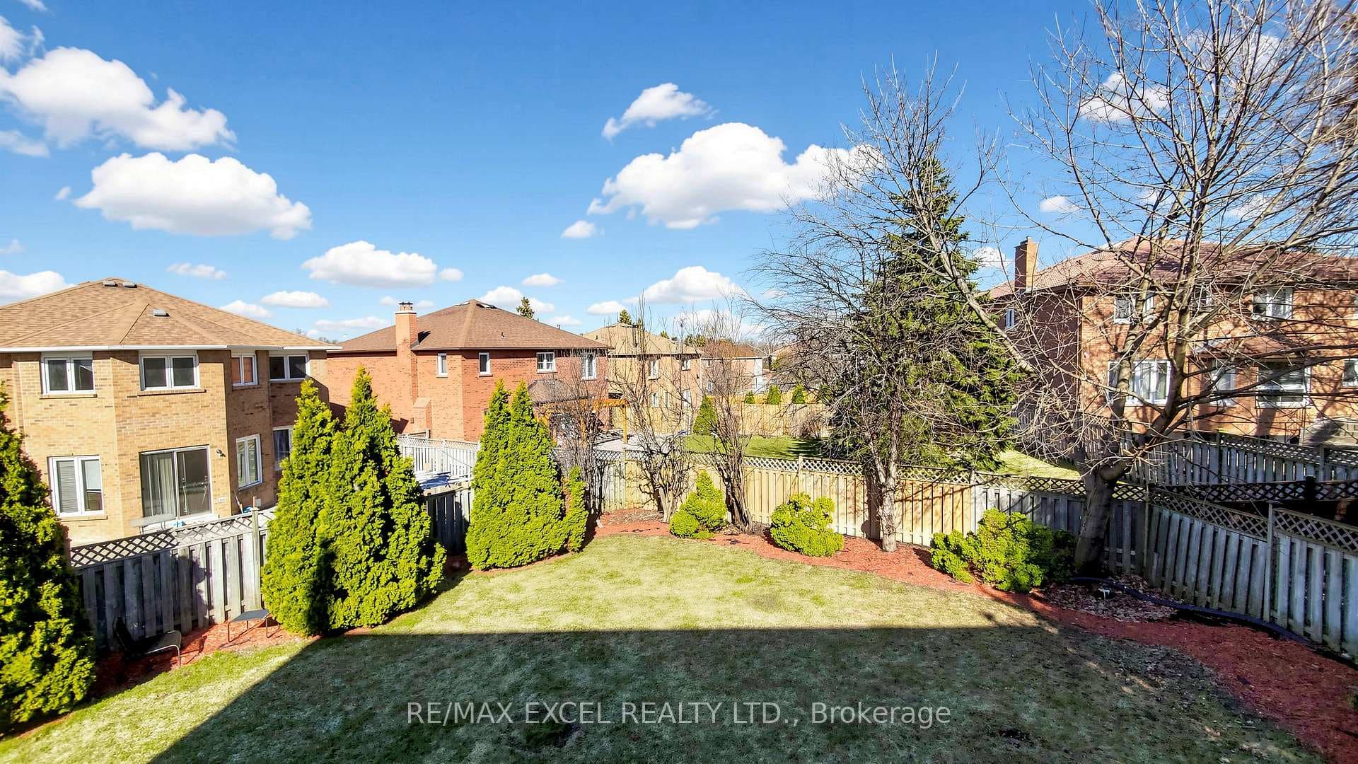 43 Piccadilly Road photo 46