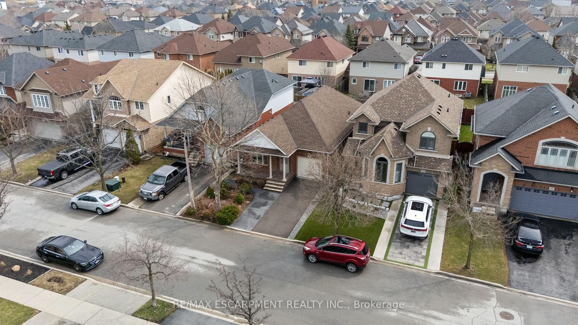 39 McKibbon Avenue photo 32