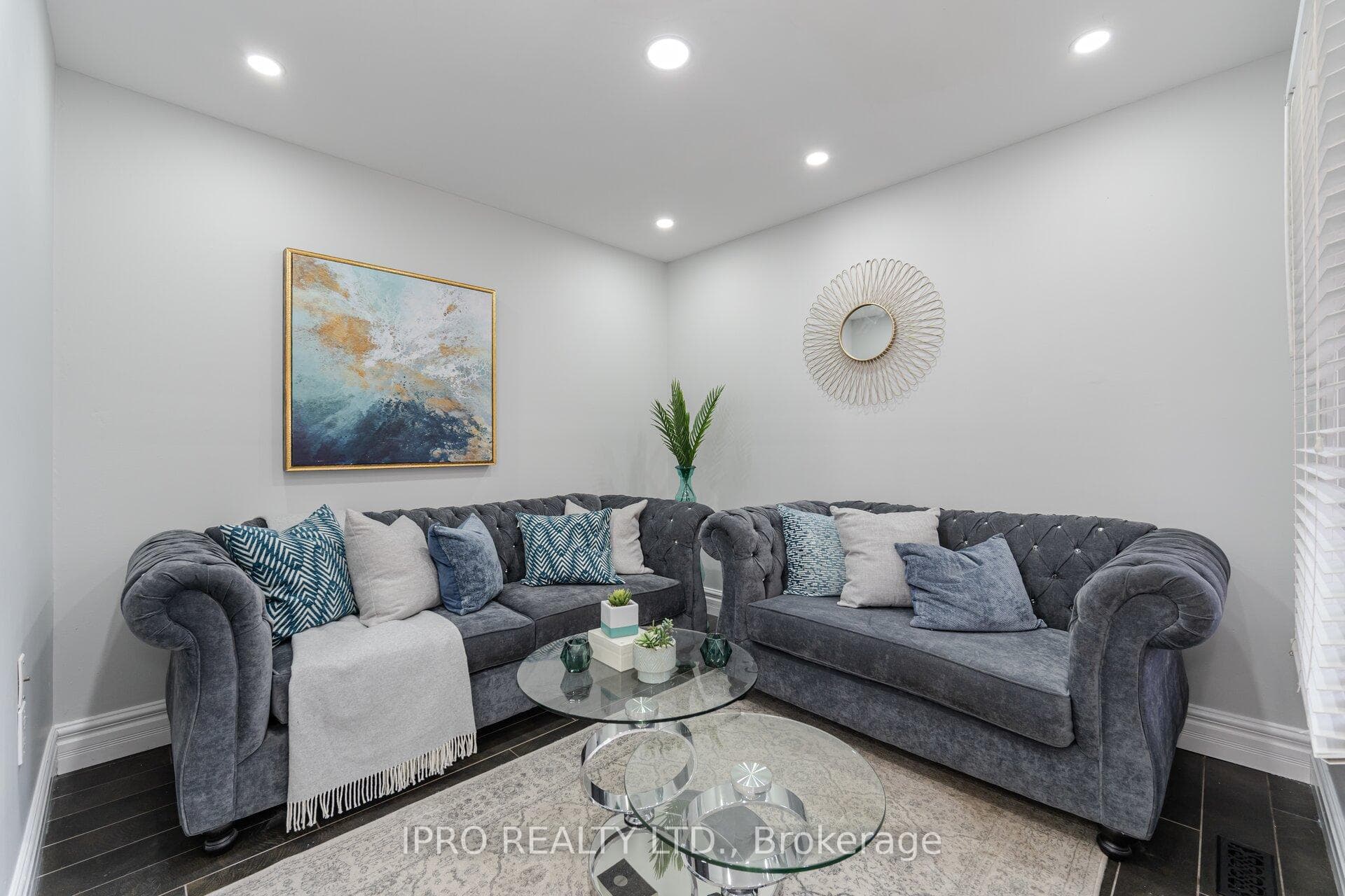 30 Mount Ranier Crescent photo 4